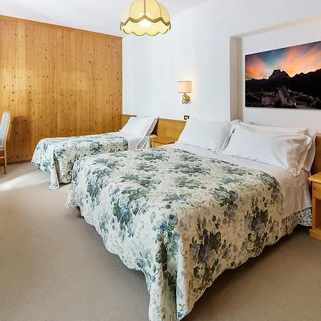 Roma Hotell 3*