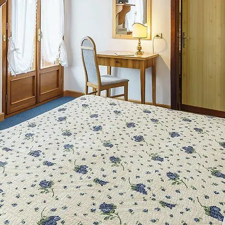 Roma Hotell