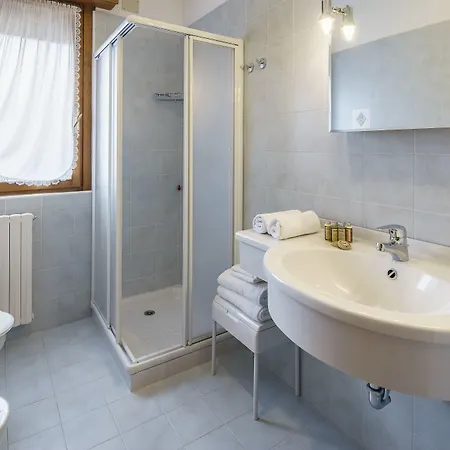 Roma Hotel 3*
